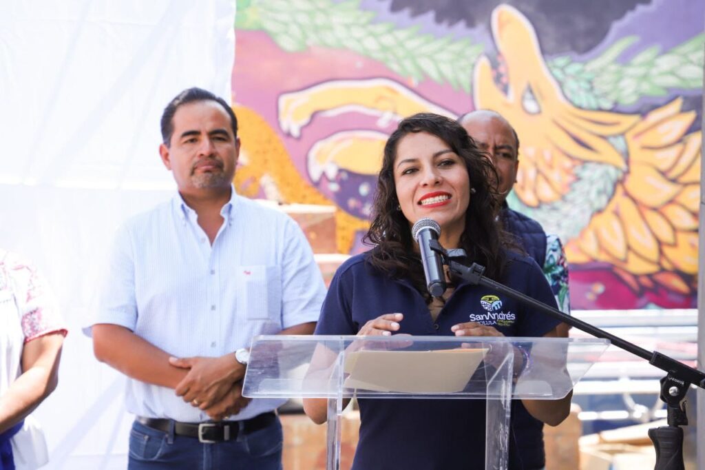 LLEGAN LOS SERVICIOS MUNICIPALES AL BARRIO DE SANTIAGO XICOTENCO EN LA CABECERA MUNICIPAL