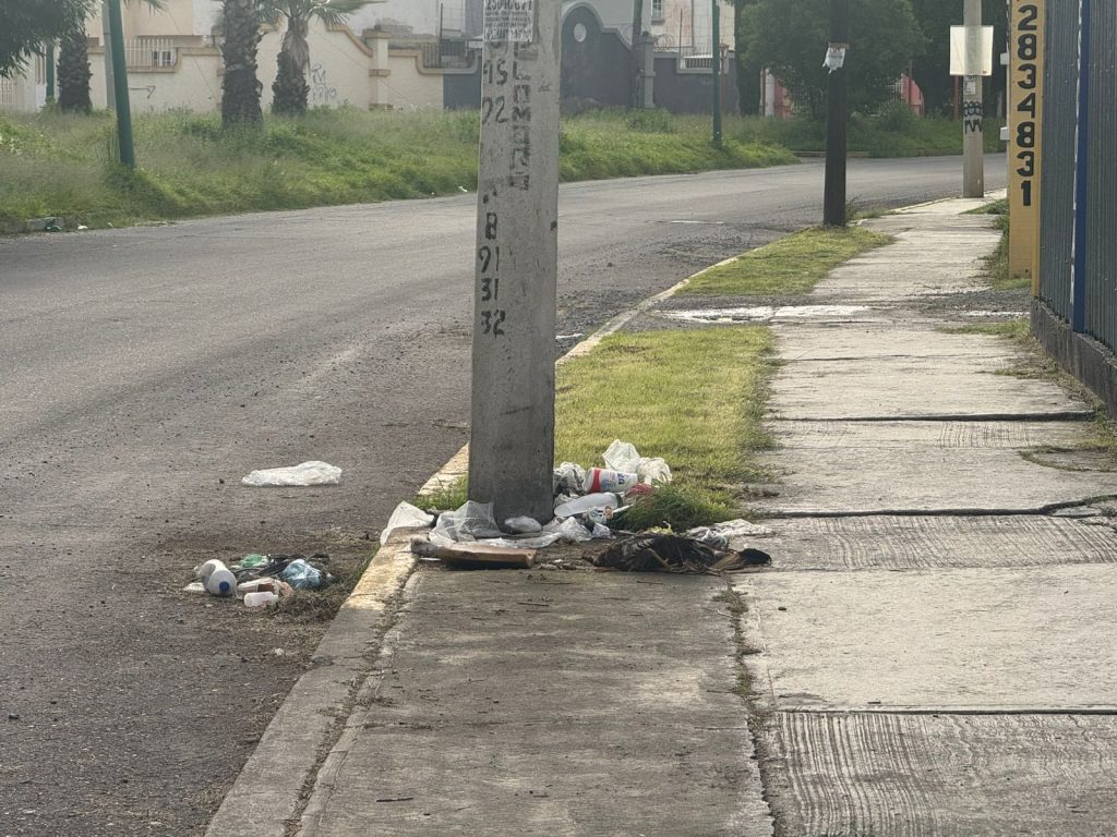 ¿Prácticas satánicas en Cholula? Hallan gallos y cabras en bolsas negras en bulevar Olmeca