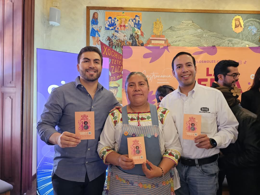 Regidor de San Pedro Cholula promueve Feria de los Moles, evento que se realizará en EU con cocineras poblanas