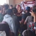 Al grito de «Nadie te quiere», habitantes de Tepalcatepec piden retirarse a Nayeli Salvatori de evento de Morena
