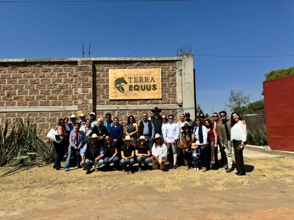 «Terra Equus», el centro de equinoterapia en San Juan Tlautla que propone un vínculo profundo entre caballos y humanos