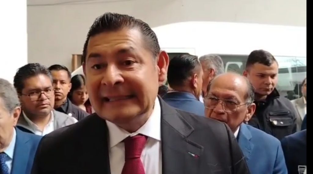 Cablebús no es un capricho y PAN destruyó transporte público con sistema RUTA, señala Armenta