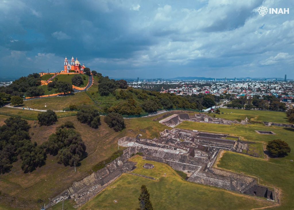INAH inyectará recursos federales a pirámides de Cholula para su rehabilitación